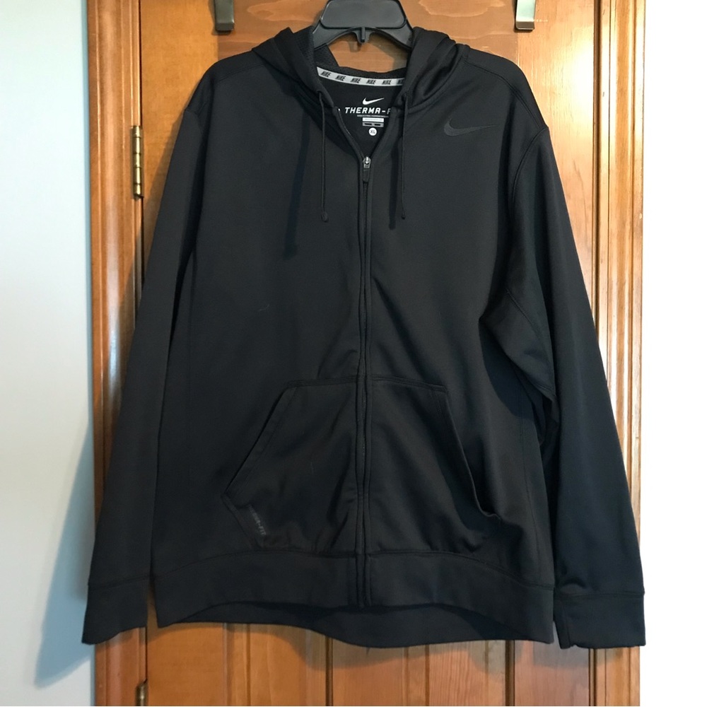 Nike Men’s Thermafit black zip jacket